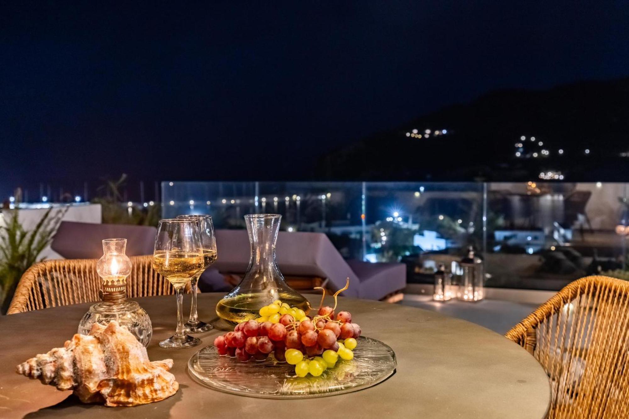 To Nissi Villa Skopelos Town Exterior photo